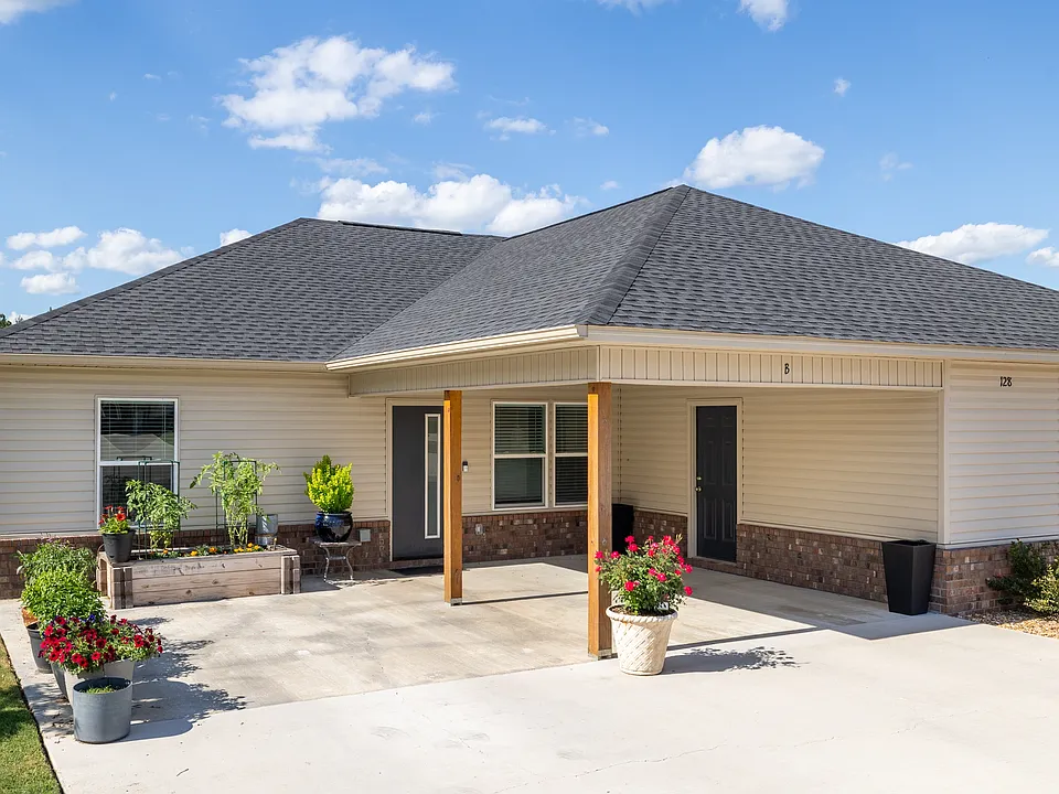 101 Polo Cir #B