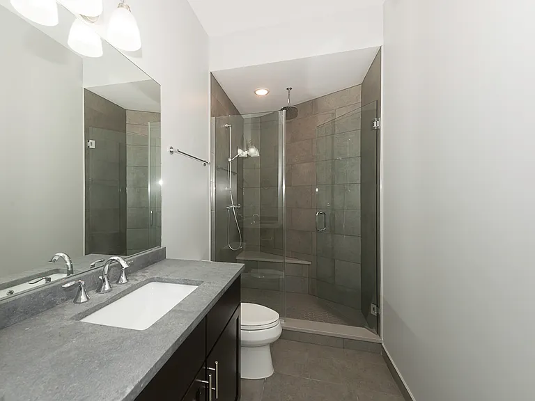 520 N Western Ave #2D — Photo 5