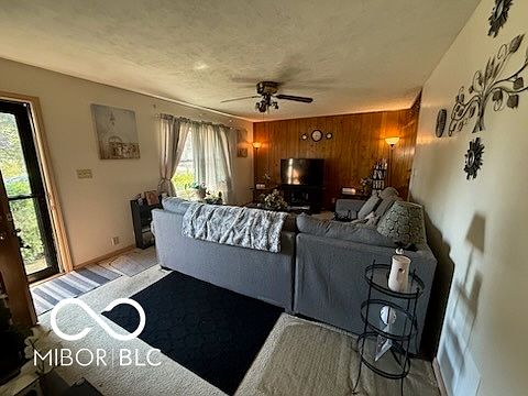 5th image of 1021 E Sherman St