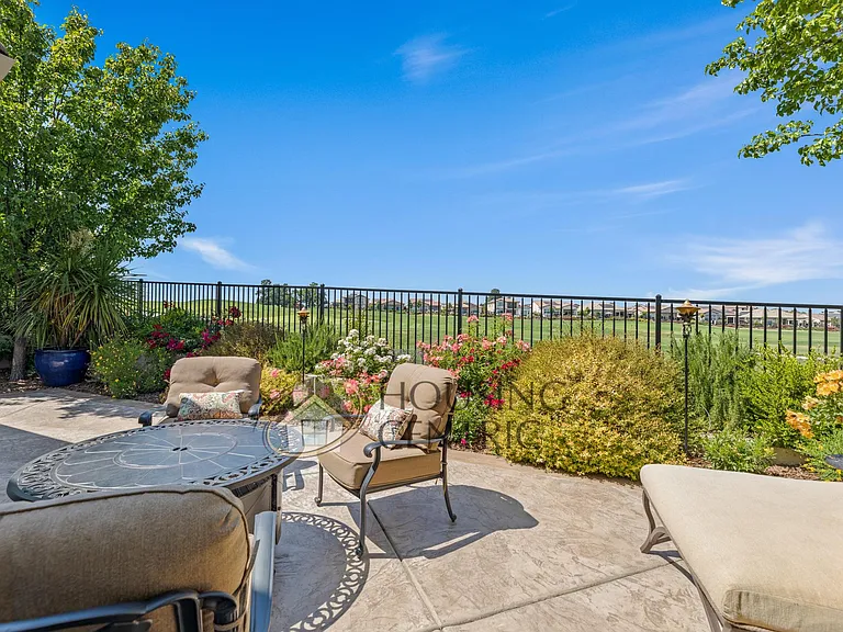 4005 Royal Troon Dr — Photo 57