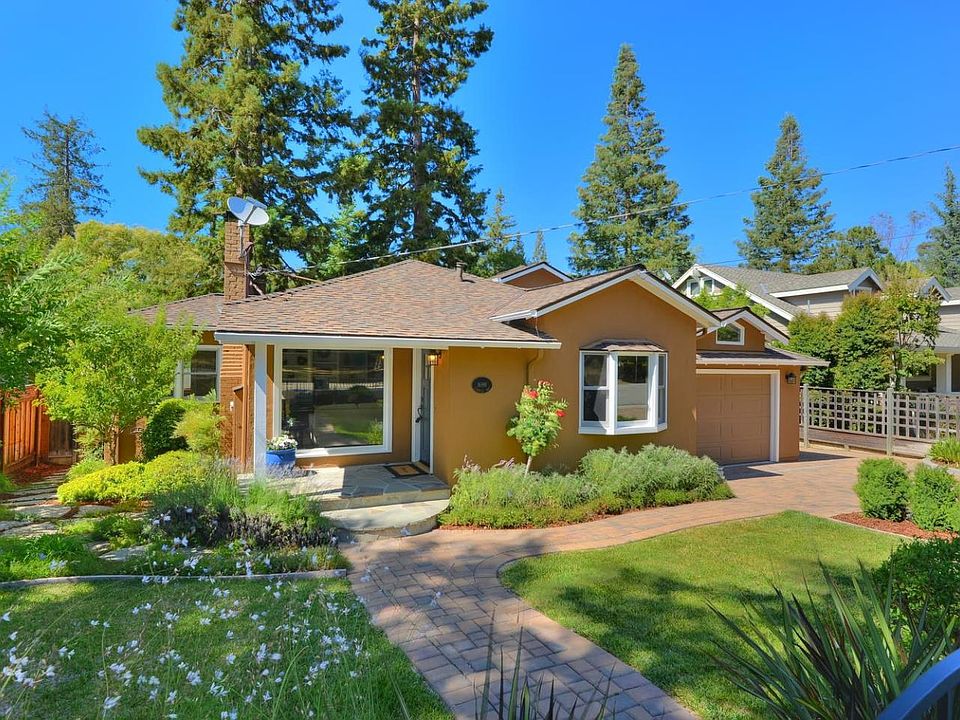 1st image of 16991 Cypress Way