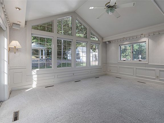 4th image of 2816 Agnes Street