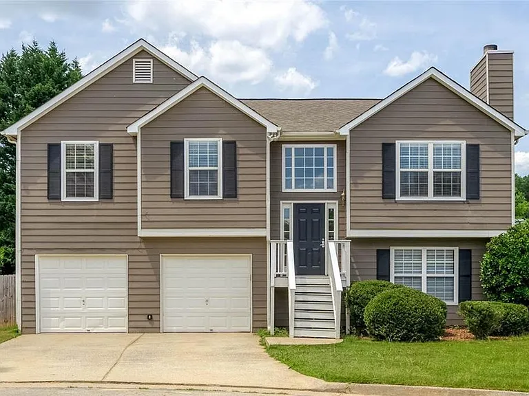 3272 Peach Ct NW — Photo 1