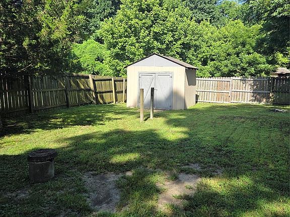 2nd image of 4239 Boles Rd