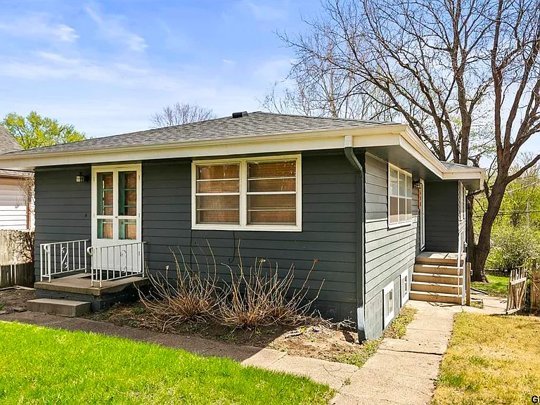 5518 Woolworth Ave — Photo 3