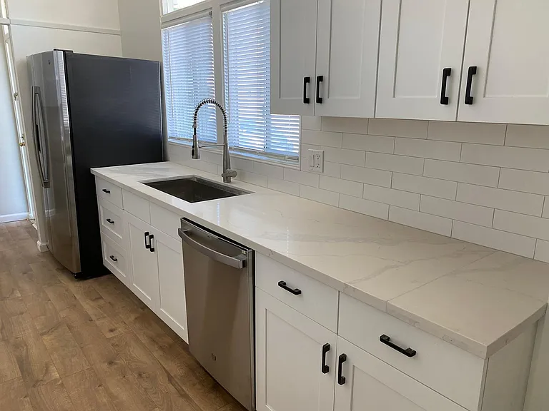 Eleanor Dr — Photo 3