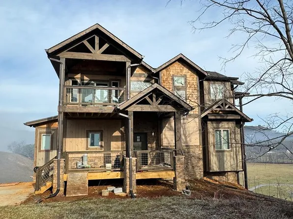 3915 Garden Hill Ct, Sevierville, TN 37862