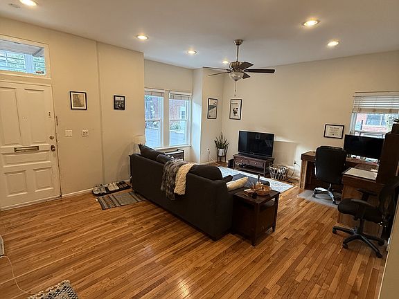 5th image of 2659 N Mildred Ave #1