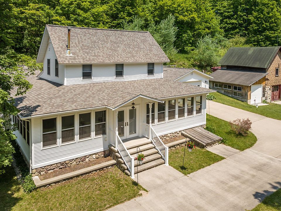 1740 N Setterbo Rd, Suttons Bay, MI 49682 | Zillow