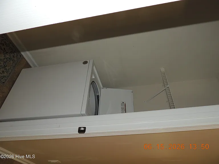 421 Falls Cv — Photo 3