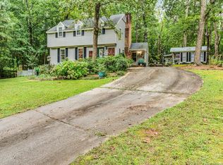 1520 Paige Cir, Sanford, NC 27330