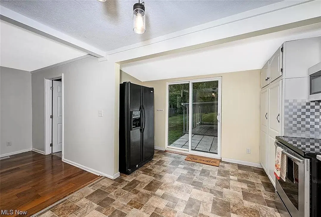 613 Vine St — Photo 3