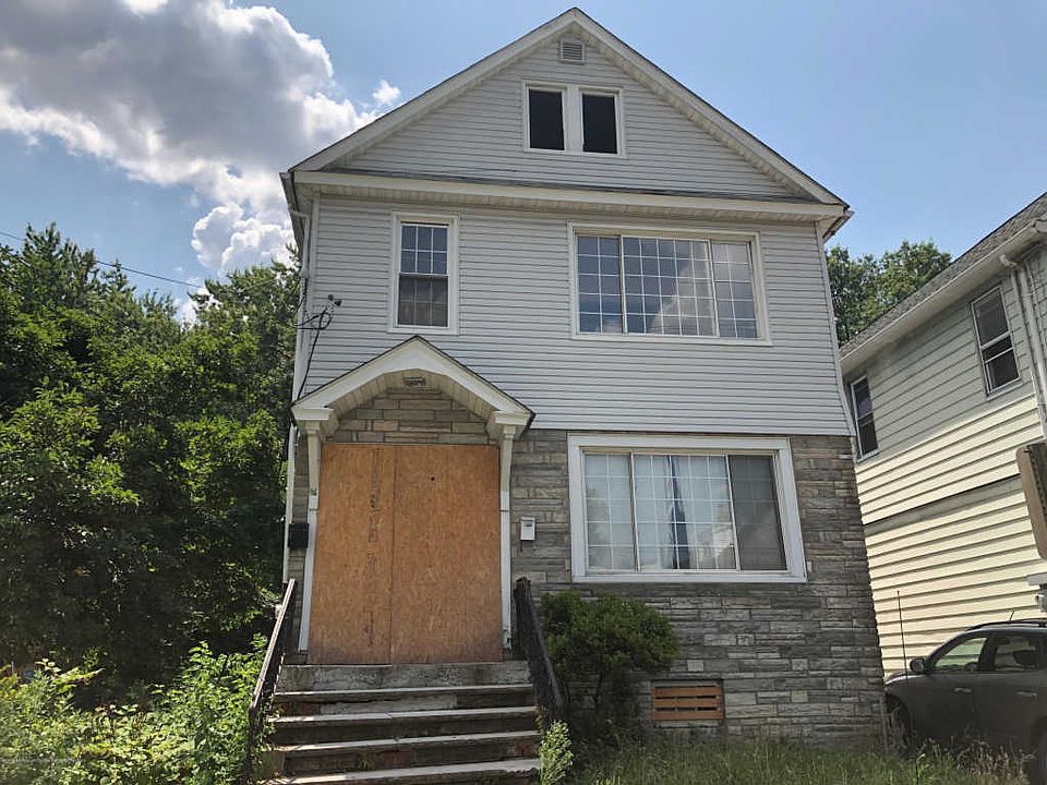 2nd image of 212 E 9th Ave