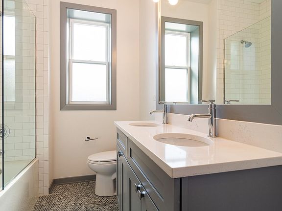 5th image of 2834 W Diversey Ave #1R