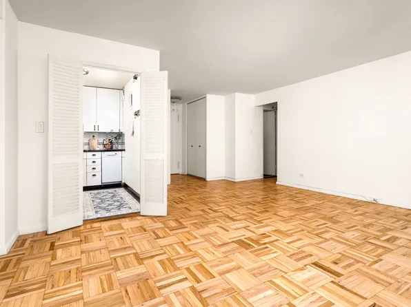 150 East 37th Street image 5 of 20