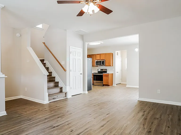 113 Shad Boat Ln — Photo 4