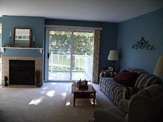 3rd image of 901 Victoria Dr