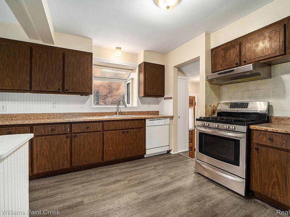 20926 Lennon St, photo 10