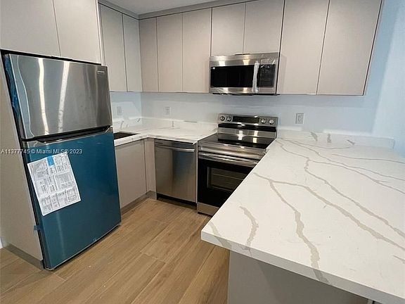 3rd image of 3970 SW 58th St #1