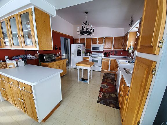 Plenty of counter space!