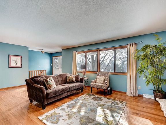 5th image of 13225 Beard Ave S