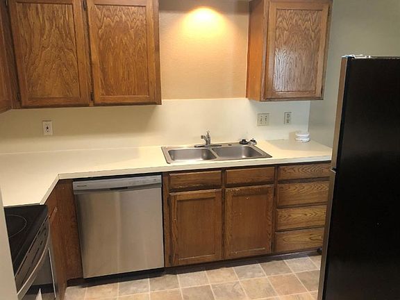 4th image of 817 Betty Ct APT B
