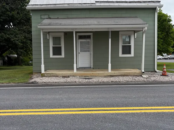 8213 Anthony Hwy, Waynesboro, PA 17268