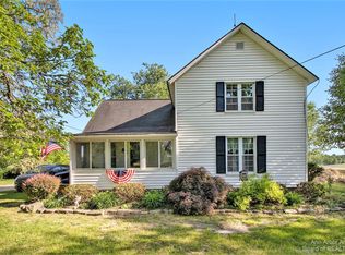 11677 N Territorial Rd, Dexter, MI 48130