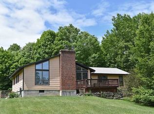 239 Schoolhouse Rd, Staatsburg, NY 12580