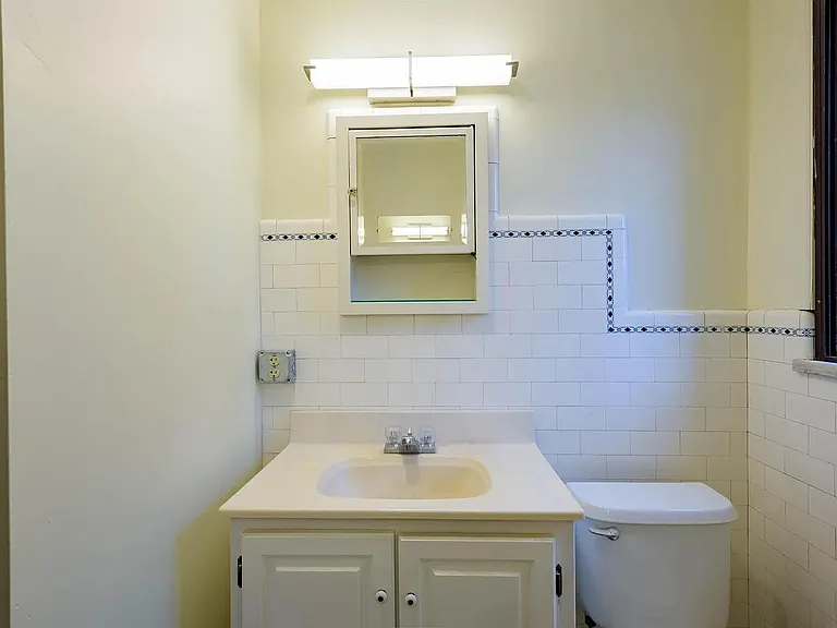 The Residences at Linwood Manor — Photo 9