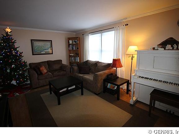 2nd image of 64 Williamsburg Dr