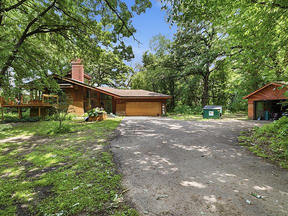 4th image of 1130 River Dr