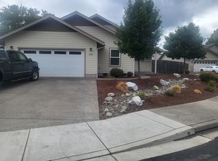 1833 SW K St, Grants Pass, OR 97526