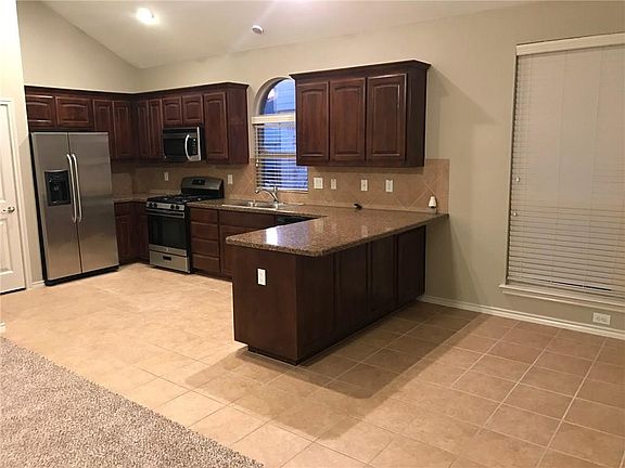 3rd image of 2728 Albatross Ln