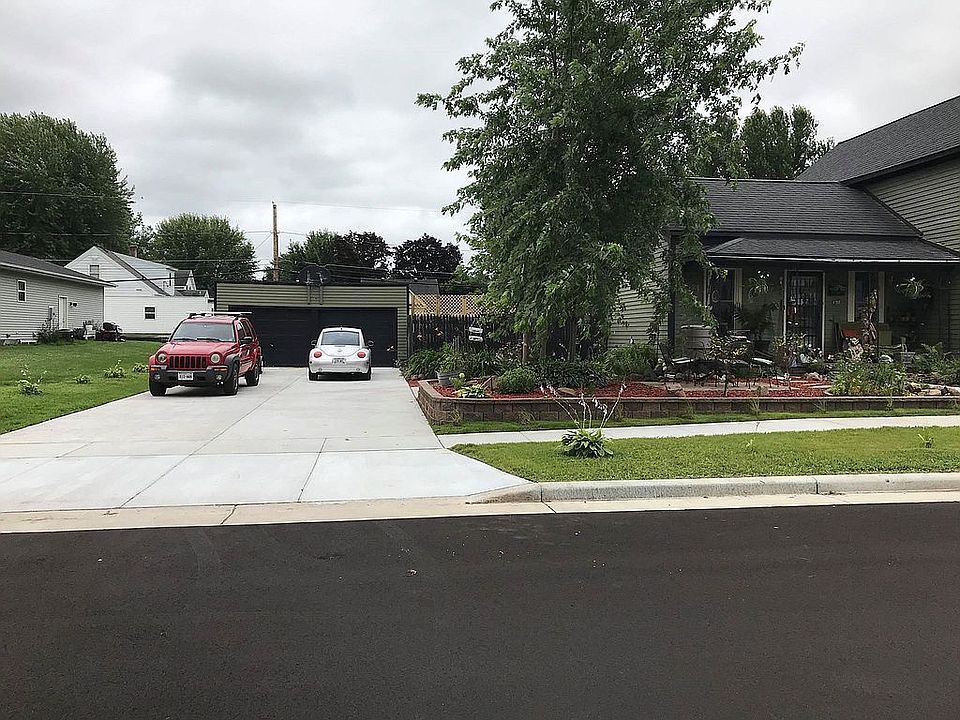 2nd image of 144 E McKinley Ave