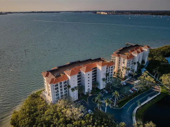4830 Osprey Dr S APT 305, Saint Petersburg, FL 33711