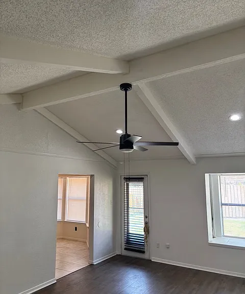 2700 Plover Ln — Photo 10