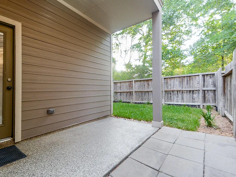 22 Cheswood Manor Dr — Photo 21