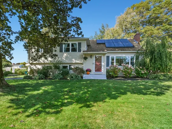 50 Bellmore Dr, Pittsfield, MA 01201