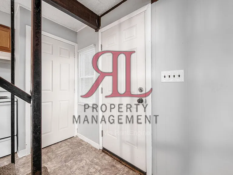 4921 Myers Rd — Photo 14