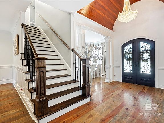 3rd image of 9150 Bellingham Ct