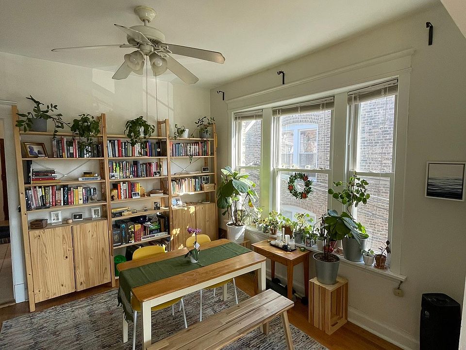 1st image of 3849 N Marshfield Ave APT 2