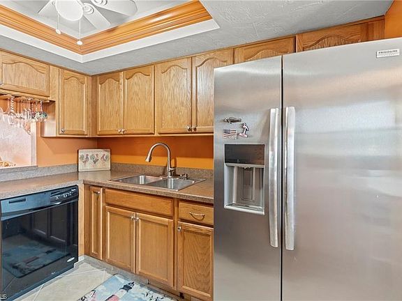 5th image of 372 Charlemagne BLVD #B202