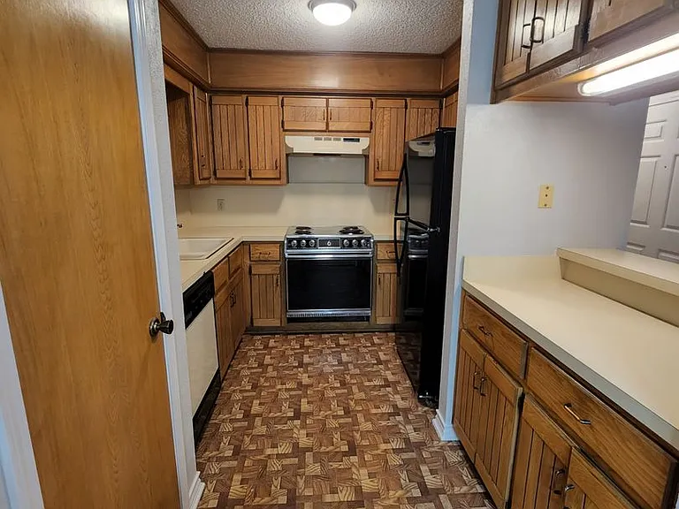 5705 Larry Dr — Photo 4