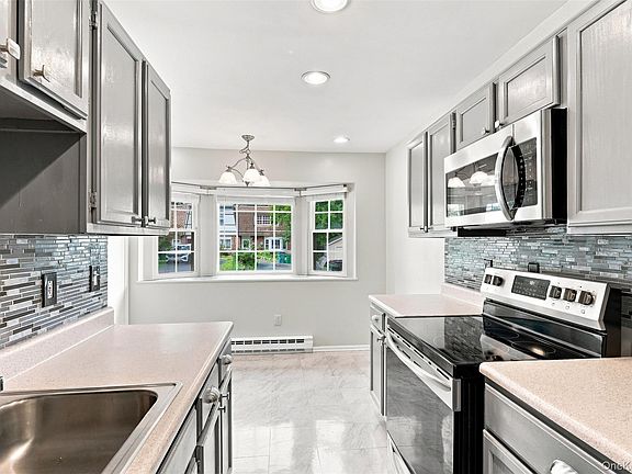 5th image of 7 Roundtree Court