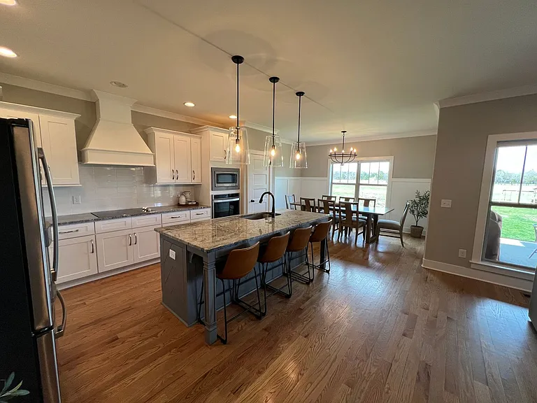1909 Rhonda Dr — Photo 6