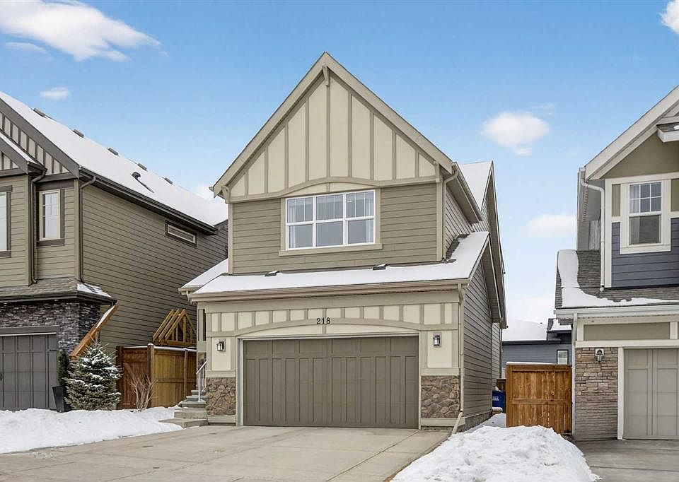 1st image of 218 E Riviera Vw