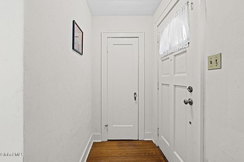 5th image of 222 Edward Street
