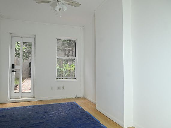 4th image of 242 Nassau Ave #1