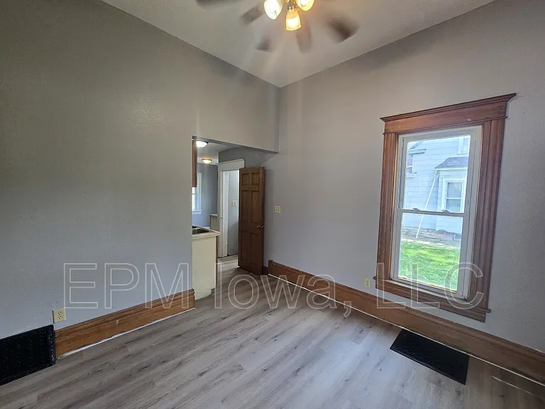 301 Leland Ave — Photo 12
